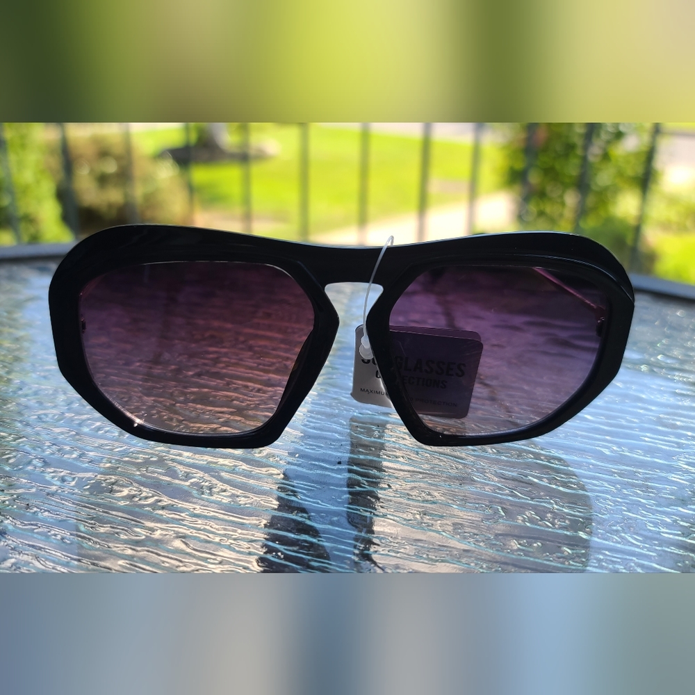 Sunglasses - Picture 2 of 4